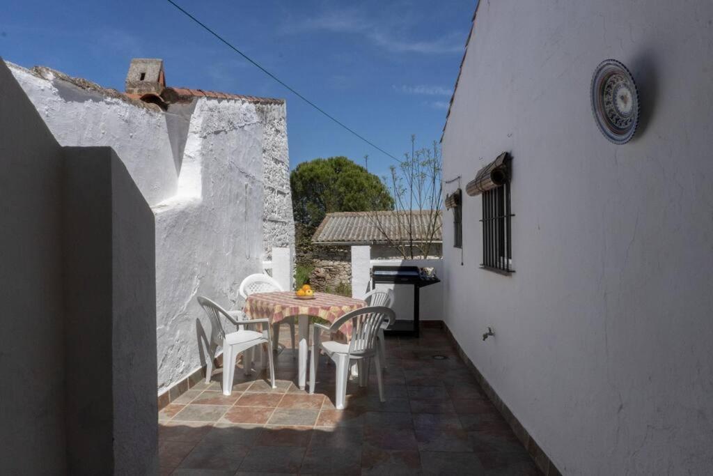 Casa Tipica Extremena Leilighet Cheles Eksteriør bilde